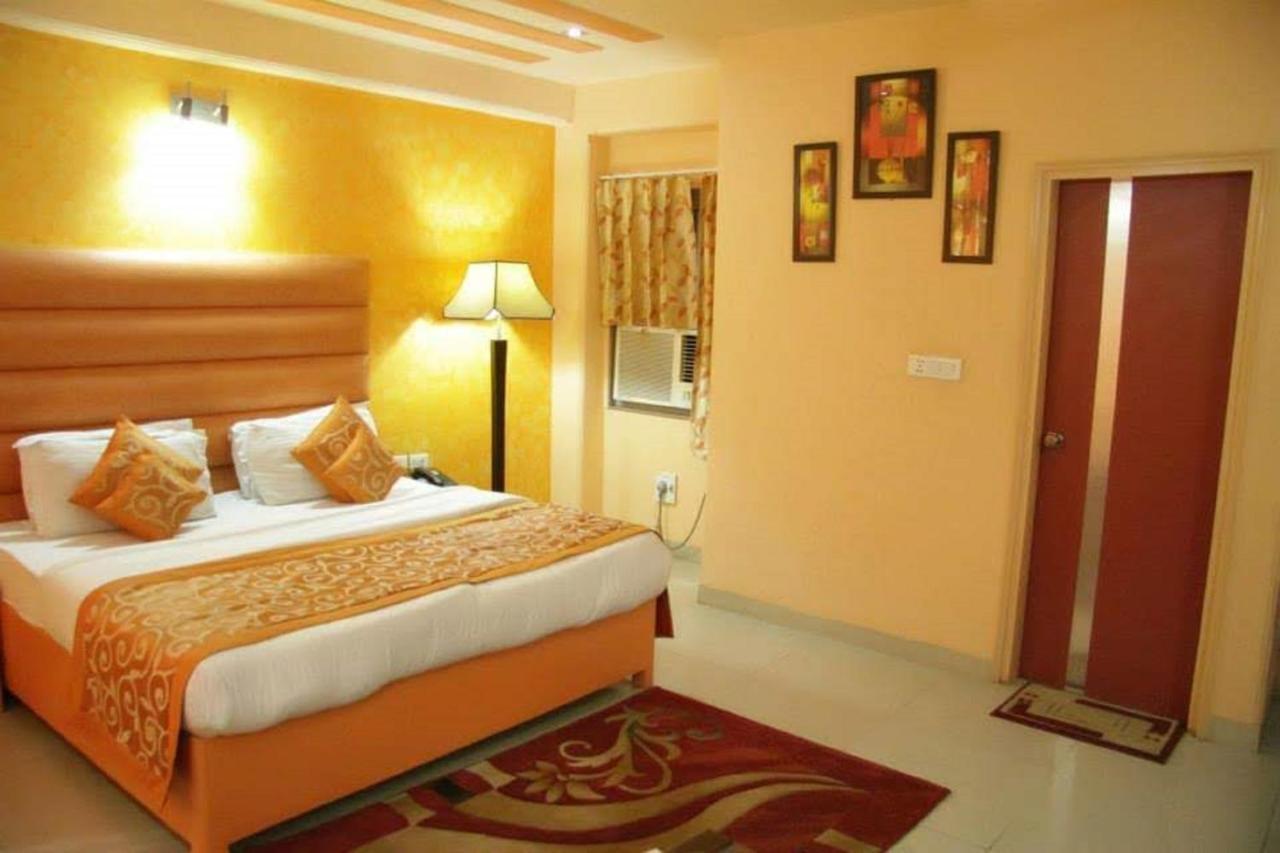 Hotel Classic Paradise Nueva Delhi Exterior foto