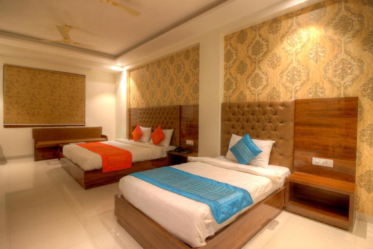 Hotel Classic Paradise Nueva Delhi Exterior foto